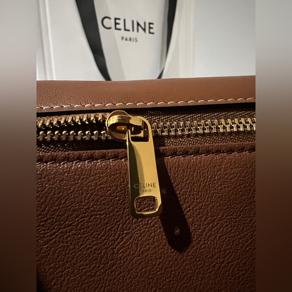 CELINE Medium Tabou Smooth Calfskin Tan Crossbody Shoulder Bag LIKE NEW - Picture 7 of 9
